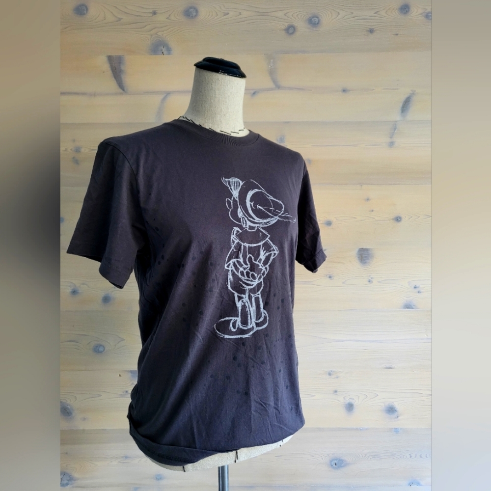 Uniqlo Disney Reflective Pinocchio Tee size S